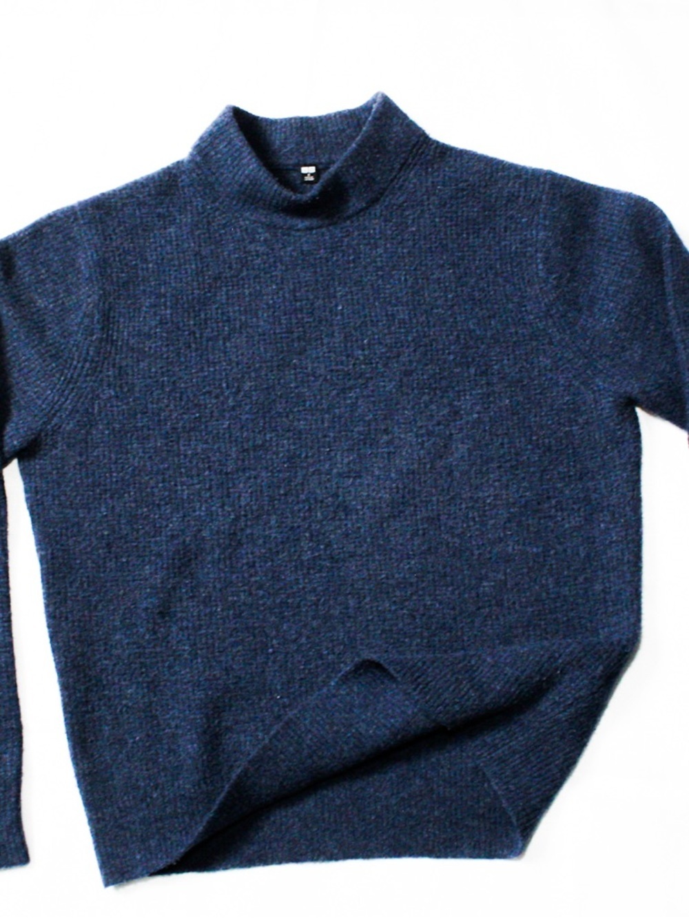 Uniqlo Men's Dark Blue Turtleneck Sweater